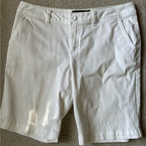 White Eddie Bauer Women’s shorts Size 8